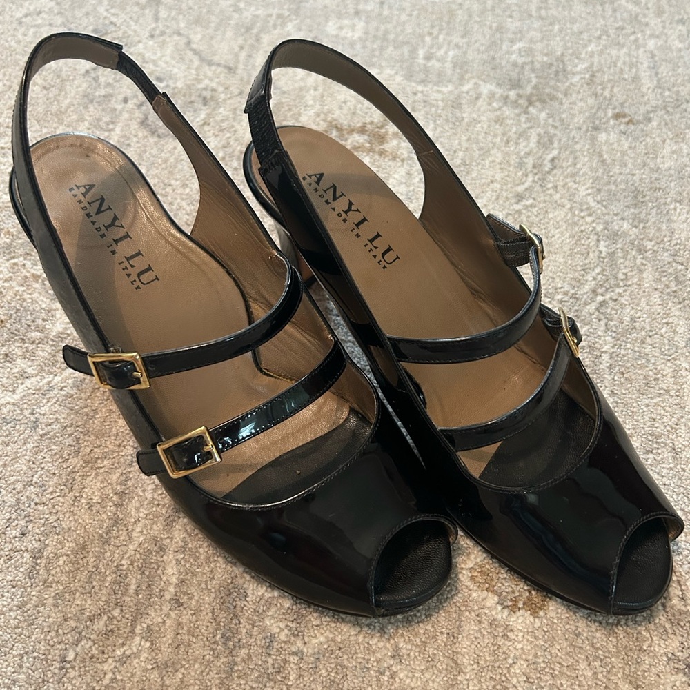 Anyi Lu Black Patent Leather Strappy Peep-Toe Sandals